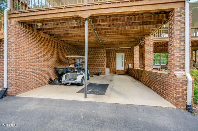 490 Cockatiel Road, Limestone, TN 37681