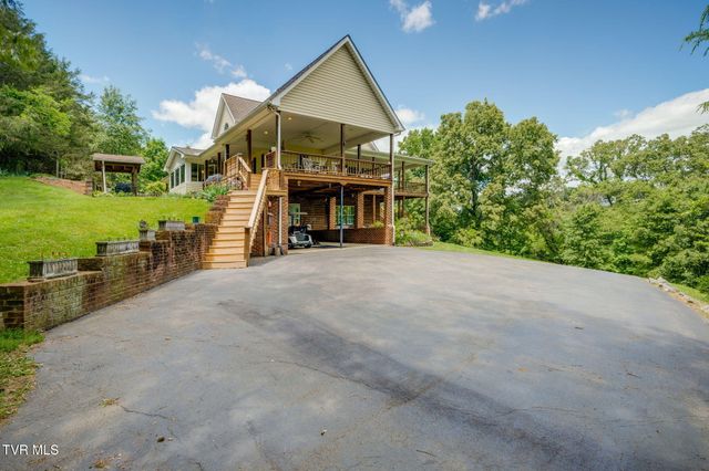 490 Cockatiel Road, Limestone, TN 37681
