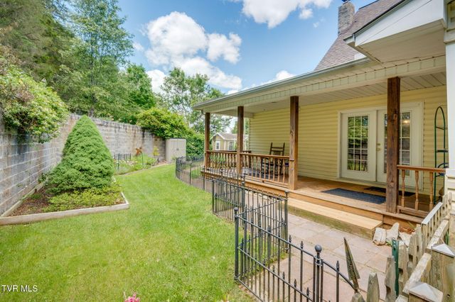 490 Cockatiel Road, Limestone, TN 37681