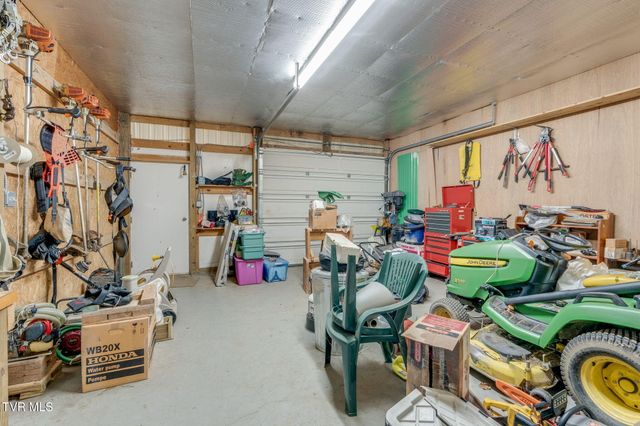 490 Cockatiel Road, Limestone, TN 37681