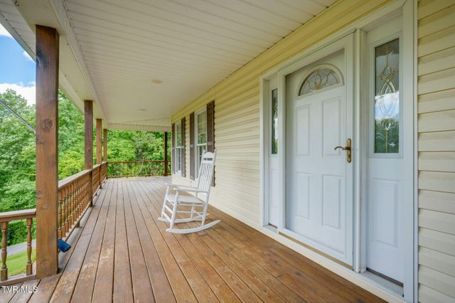 490 Cockatiel Road, Limestone, TN 37681