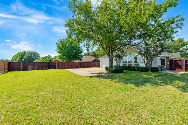 1253 Hershey Lane, Lewisville, TX 75077