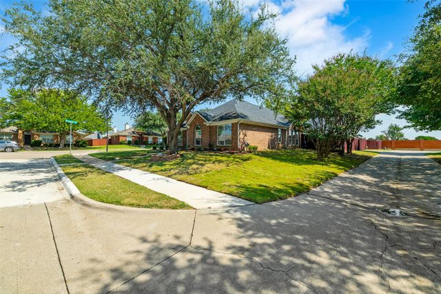 1253 Hershey Lane, Lewisville, TX 75077