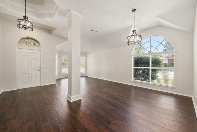 1253 Hershey Lane, Lewisville, TX 75077