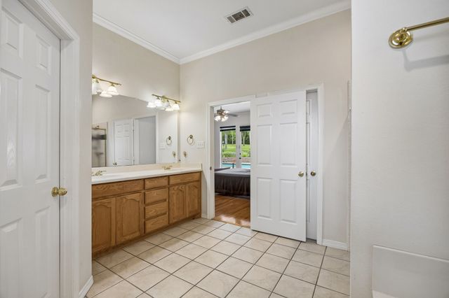 619 Oak Tree Cove, Cedar Hill, TX 75104
