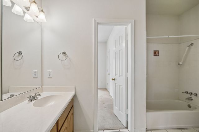 619 Oak Tree Cove, Cedar Hill, TX 75104