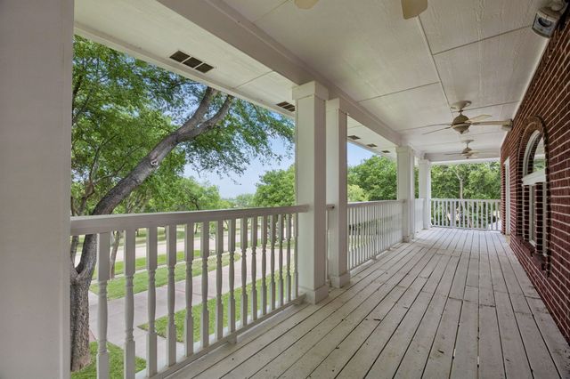 619 Oak Tree Cove, Cedar Hill, TX 75104