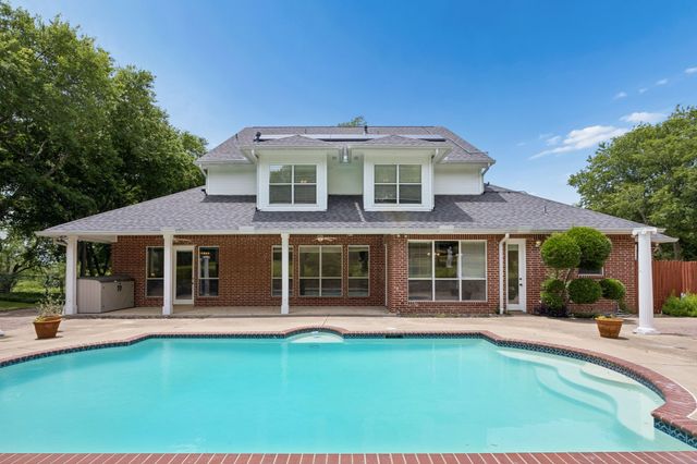 619 Oak Tree Cove, Cedar Hill, TX 75104