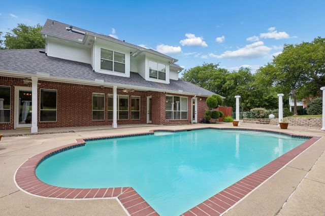 619 Oak Tree Cove, Cedar Hill, TX 75104