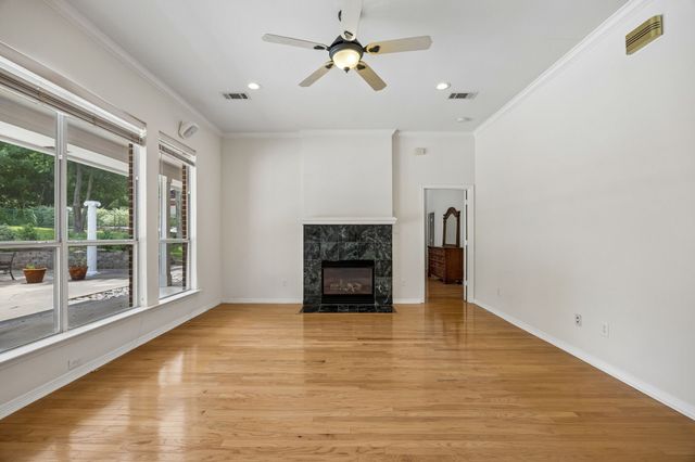 619 Oak Tree Cove, Cedar Hill, TX 75104