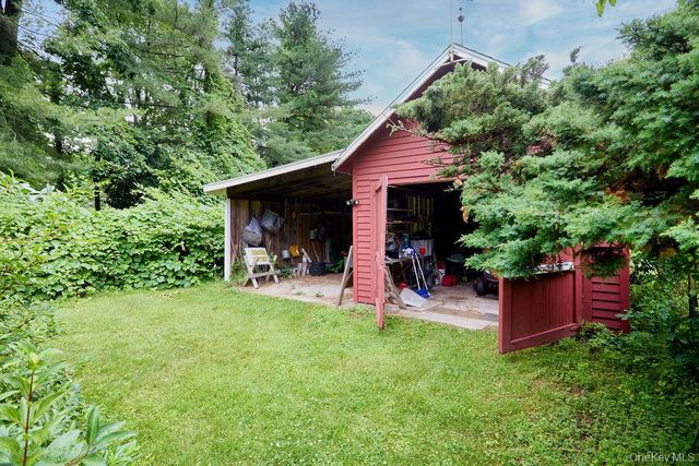 21 Elmwood Road, South Salem, NY 10590