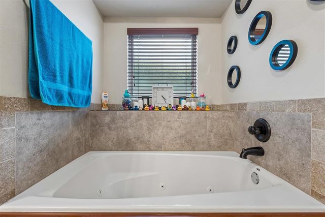10917 SW 30th Terrace, Yukon, OK 73099