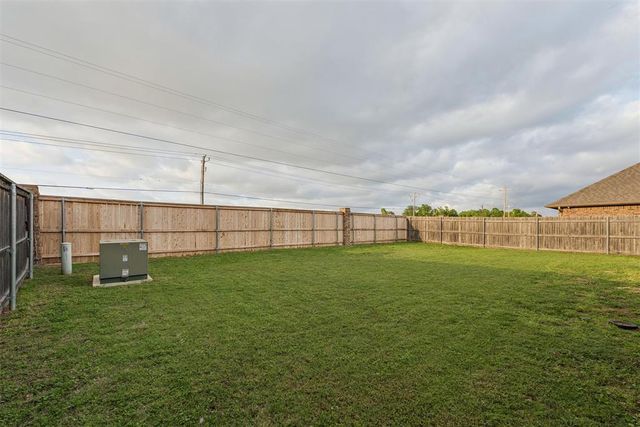10917 SW 30th Terrace, Yukon, OK 73099