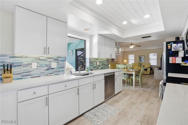 502 SW 7th TER, Cape Coral, FL 33991