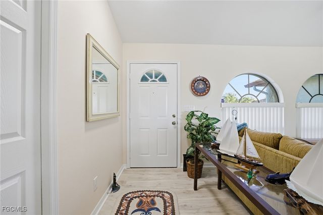 502 SW 7th TER, Cape Coral, FL 33991