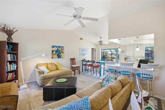 502 SW 7th TER, Cape Coral, FL 33991