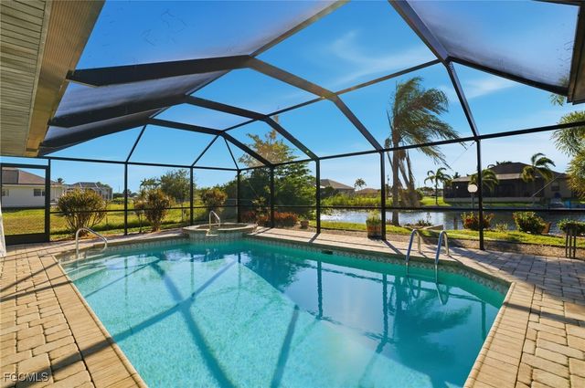 502 SW 7th TER, Cape Coral, FL 33991