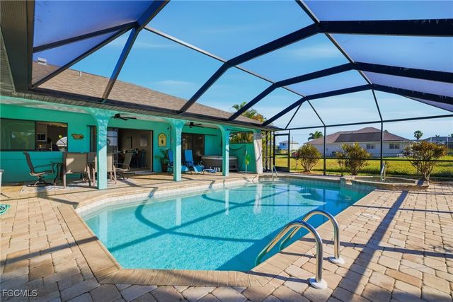 502 SW 7th TER, Cape Coral, FL 33991