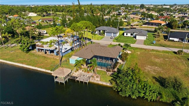 502 SW 7th TER, Cape Coral, FL 33991