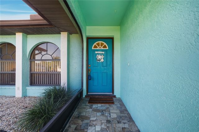 502 SW 7th TER, Cape Coral, FL 33991