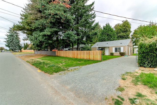 105 S 70th Street, Tacoma, WA 98408