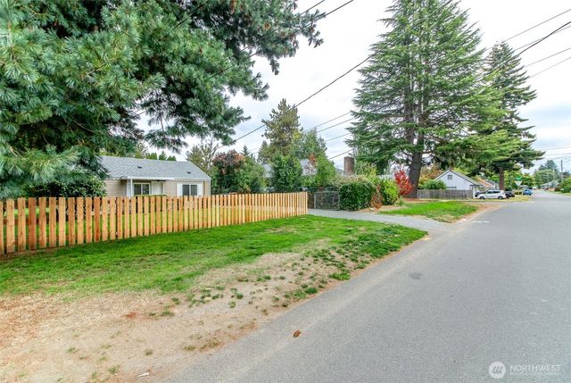 105 S 70th Street, Tacoma, WA 98408