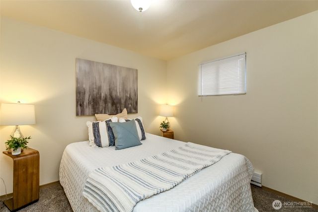 105 S 70th Street, Tacoma, WA 98408