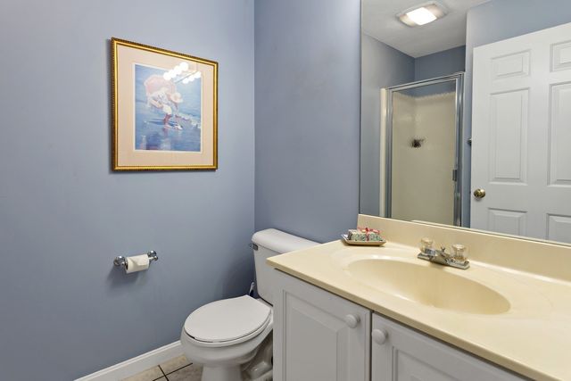 393 North Falmouth Hwy 9, Falmouth, MA 02556