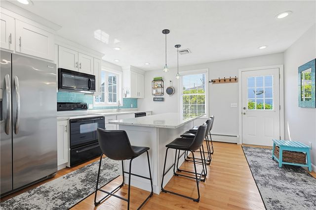 9 Doran Avenue, Bristol, RI 02809
