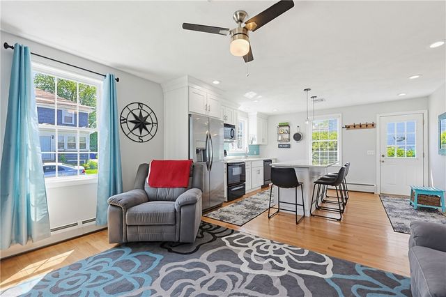 9 Doran Avenue, Bristol, RI 02809