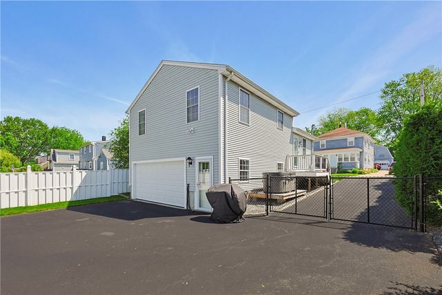 9 Doran Avenue, Bristol, RI 02809