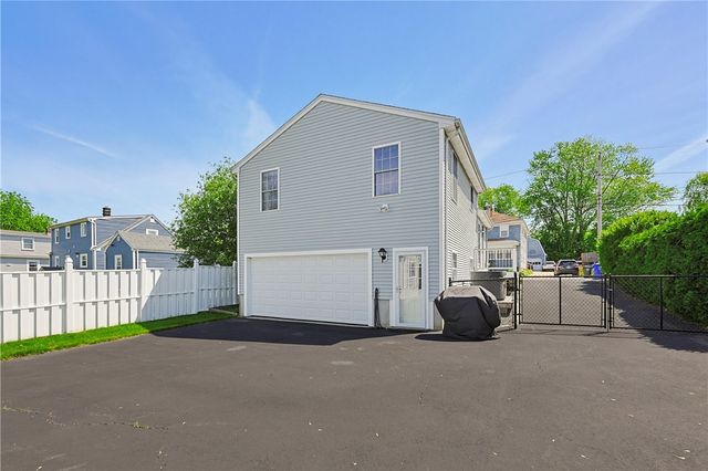 9 Doran Avenue, Bristol, RI 02809