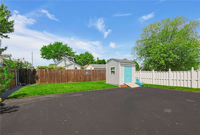 9 Doran Avenue, Bristol, RI 02809