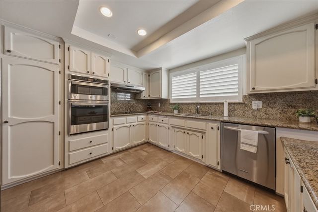 412 Lotus Court, Redlands, CA 92373