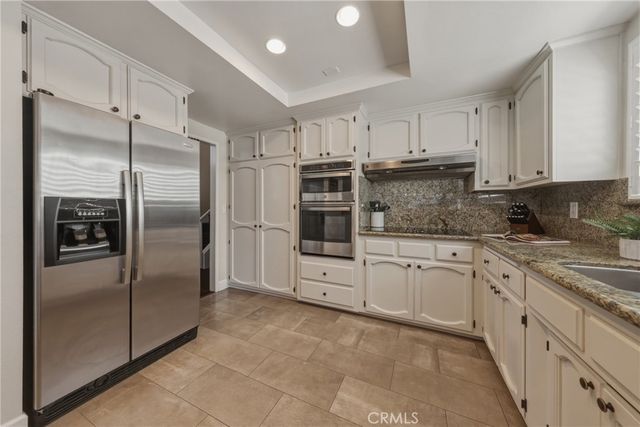 412 Lotus Court, Redlands, CA 92373