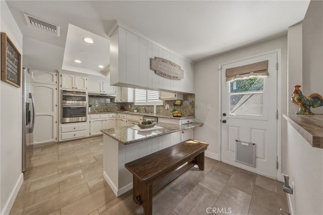 412 Lotus Court, Redlands, CA 92373