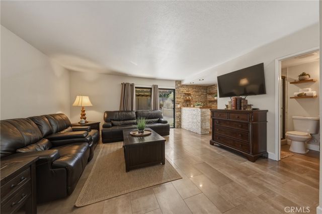 412 Lotus Court, Redlands, CA 92373