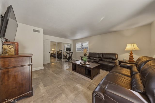 412 Lotus Court, Redlands, CA 92373