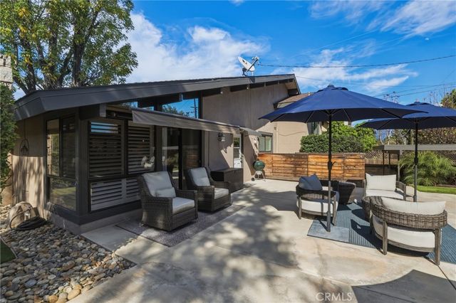 412 Lotus Court, Redlands, CA 92373