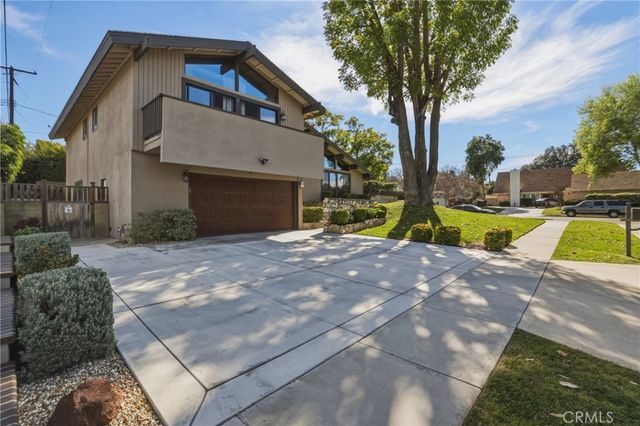 412 Lotus Court, Redlands, CA 92373