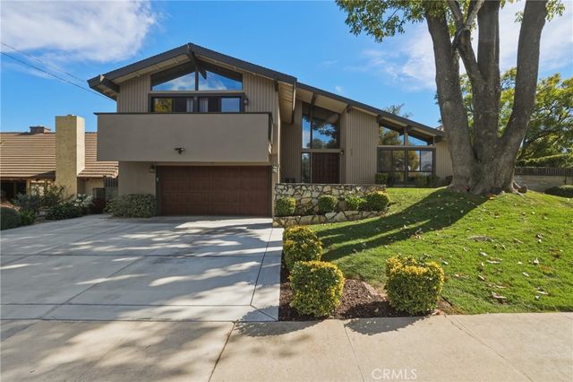 412 Lotus Court, Redlands, CA 92373