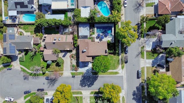 412 Lotus Court, Redlands, CA 92373