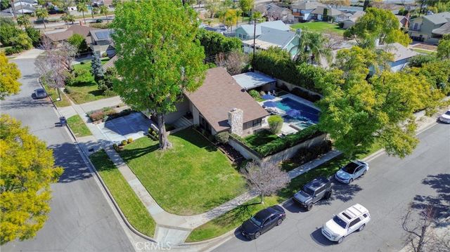 412 Lotus Court, Redlands, CA 92373