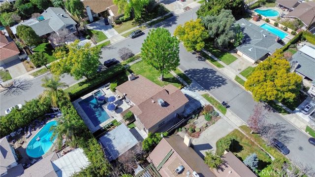 412 Lotus Court, Redlands, CA 92373