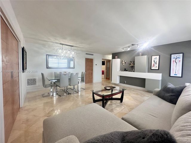 9225 Collins Ave 1111, Surfside, FL 33154