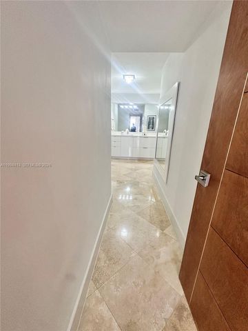 9225 Collins Ave 1111, Surfside, FL 33154