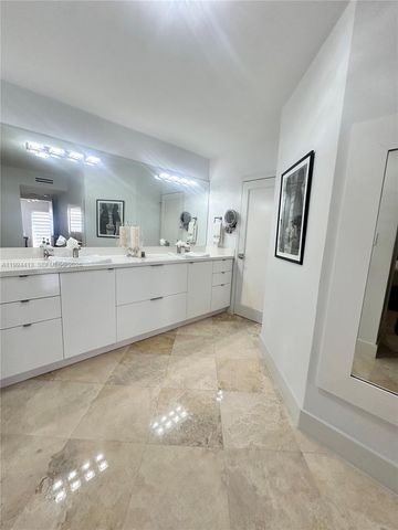 9225 Collins Ave 1111, Surfside, FL 33154