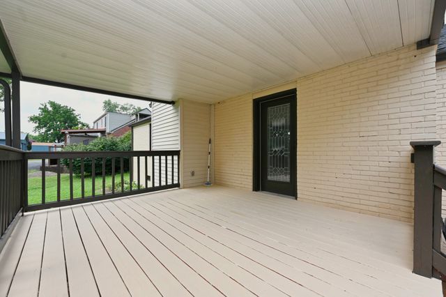 2213 Ridgecrest Dr, Nashville, TN 37216