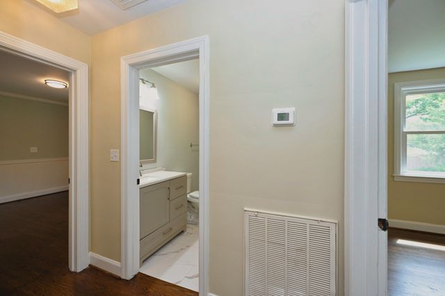 2213 Ridgecrest Dr, Nashville, TN 37216