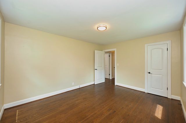 2213 Ridgecrest Dr, Nashville, TN 37216